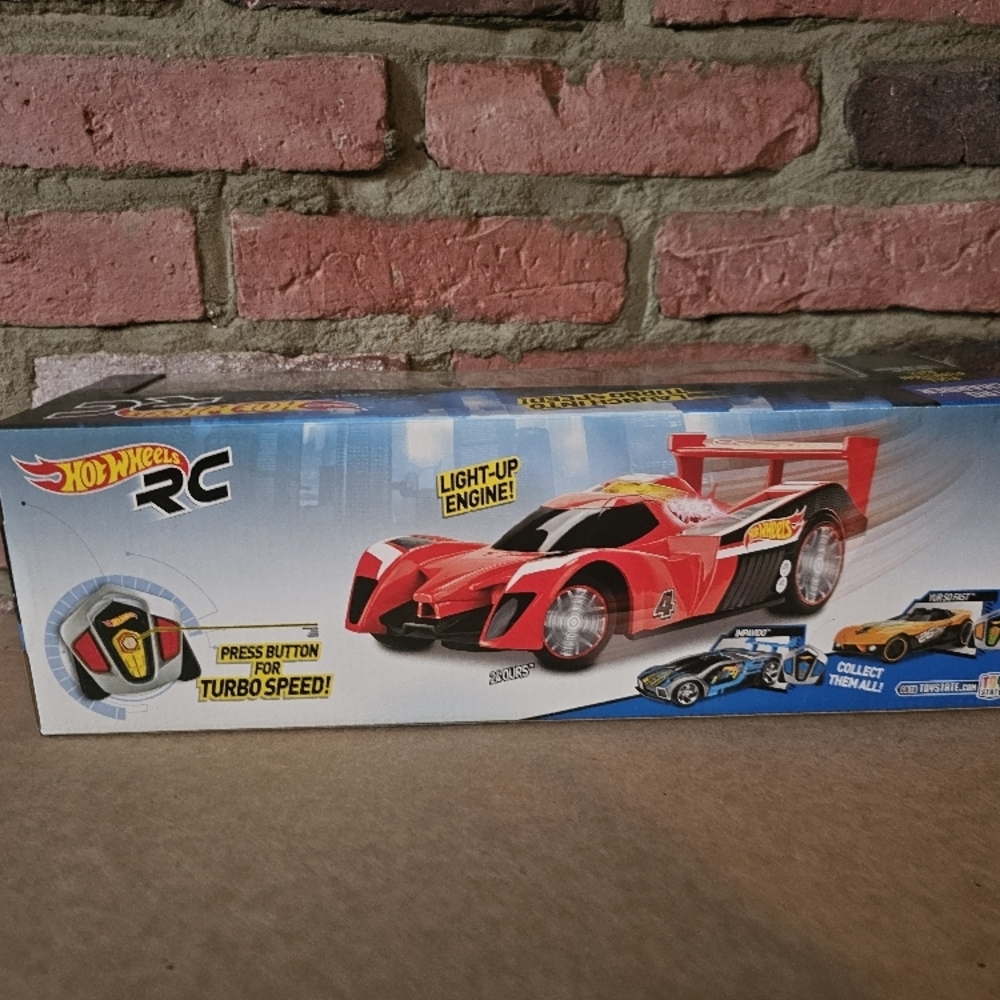RC Red Car - Picture 2 of 3